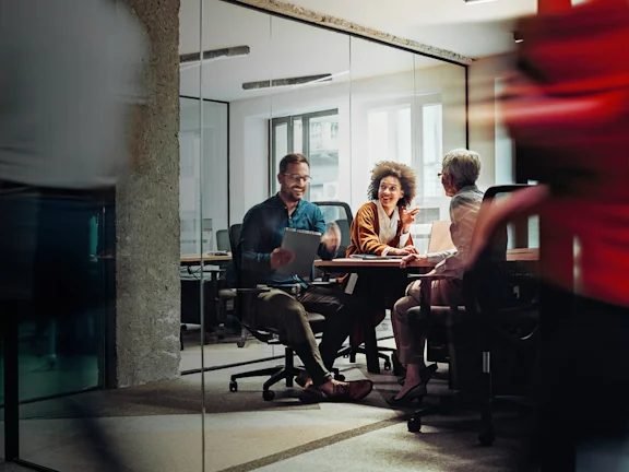 Consultants and an enterprise team working through a decision